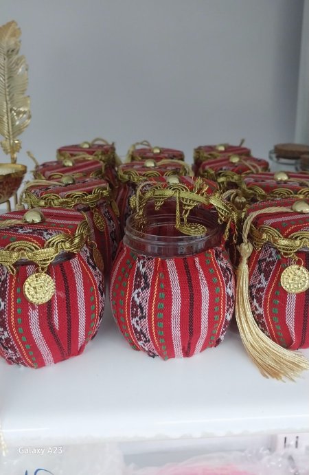 وعاء بلاستك للتوزيعات