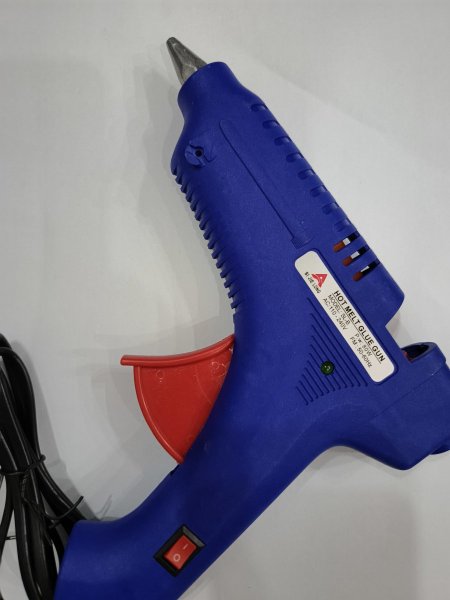 فرد سلكون حامي